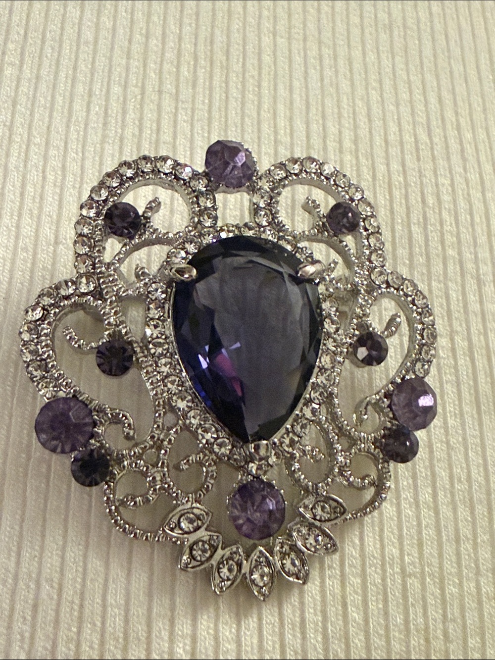 Vintage-Inspired Purple Teardrop Crystal Brooch - Women's Jewelry